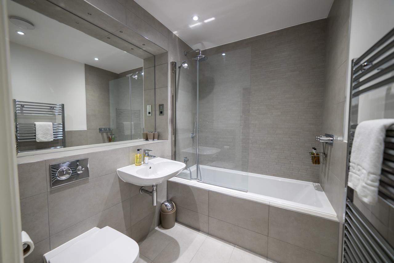 Helios Court Penthouse Serviced Apartment By Ferndale Maidenhead Exterior foto