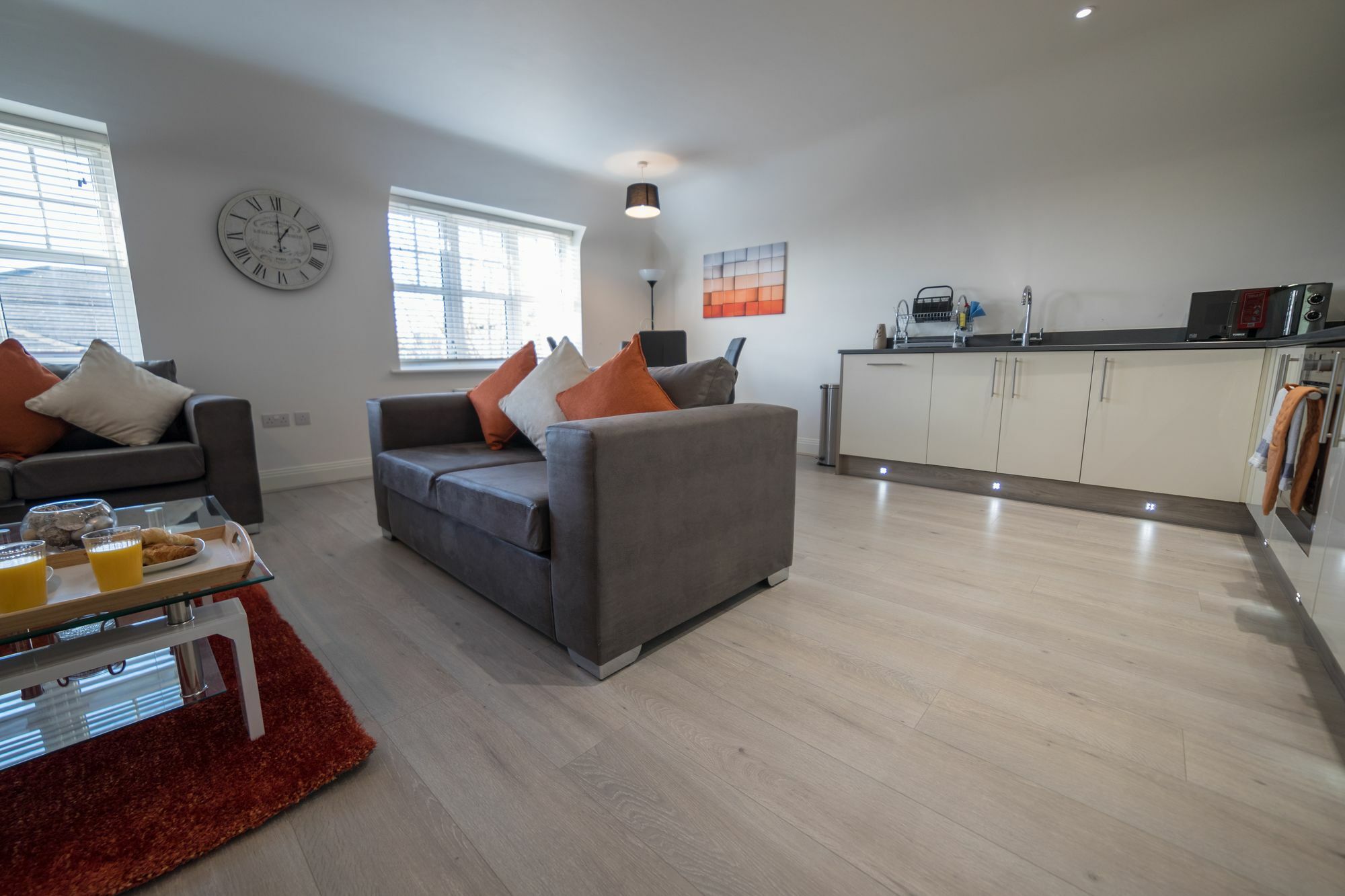Helios Court Penthouse Serviced Apartment By Ferndale Maidenhead Exterior foto